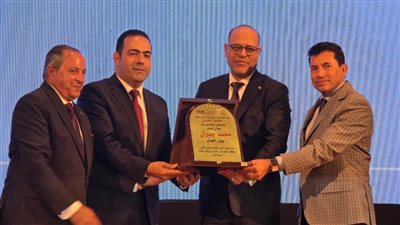 وزير العمل: 