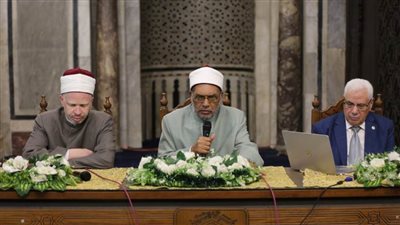 ملتقى التفسير ووجوه الإعجاز القرآني بالجامع الأزهر: يوضح دلالات حديث القرآن الكريم عن الجبال