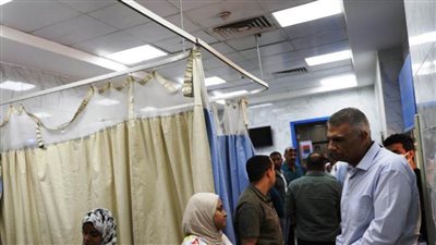 محافظ أسوان التنسيق مع وزير الصحة ورئيس الهيئة لتوفير الأطباء بمستشفى النيل بإدفو