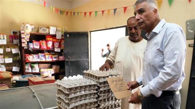 محافظ أسوان: إقامة المعارض الدائمة في مختلف أنحاء المحافظة لتلبية المطالب الجماهيرية من السلع المختلفة