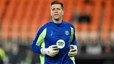 برشلونة يعرض على الحارس البولندي تشيزني عقدًا لمدة عام