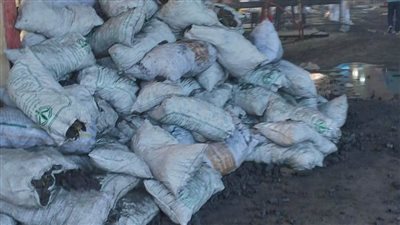 ضبط 10 أطنان لحوم فاسدة ومكونات مجهولة خلال حملة على مصنع بالدقهلية