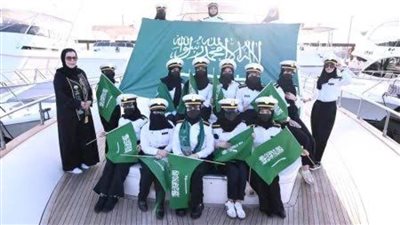 حرس الحدود بمنطقة مكة المكرمة ينقذ 10 مقيمين بعد جنوح واسطتهم البحري