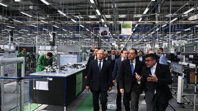 مدبولي يتفقد المصنع الجديد لـ