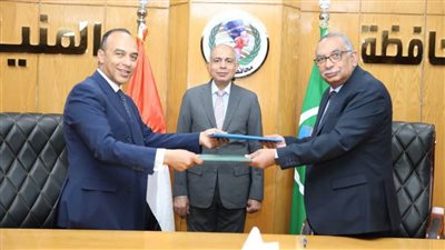محافظ المنيا يوقع اتفاقًا مع شركة المياه لإنشاء محطة ومأخذ على النيل بالمنطقة الصناعية