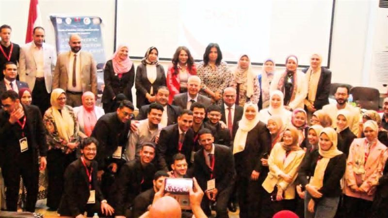 مؤتمر طب جامعة بنى