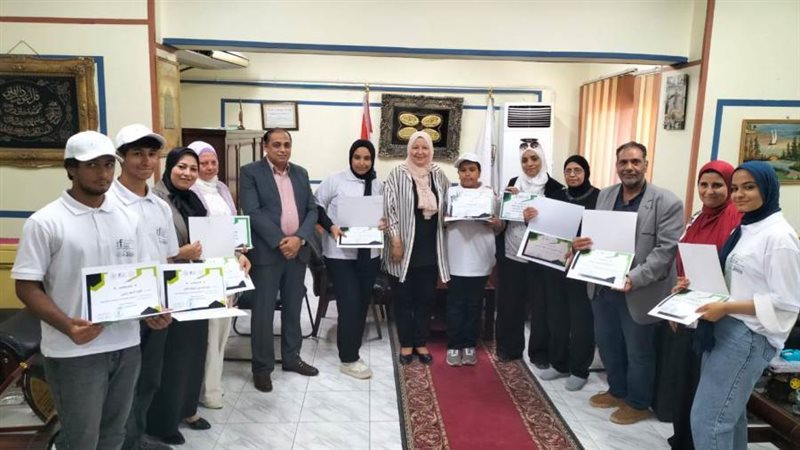 تكريم طلاب بنى سويف