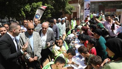 محافظ المنيا يشهد فعاليات قافلة طبية مجانية بمغاغة ويشيد بدور المجتمع المدني في دعم المنظومة الصحية