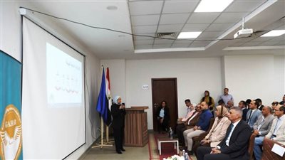 محافظ أسوان يهنئ الأهالي لتطبيق منظومة التأمين الصحي الشامل بداية من يوليو القادم 