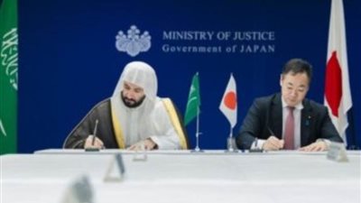 سلطان عمان يتلقى رسالة خطية من رئيس جمهورية القمر تتعلق بتعزيز التعاون الثنائي