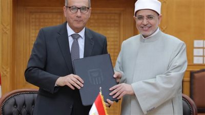 رئيس جامعة الأزهر يوقع برتوكول تعاون مع البنك الأهلي المصري لتدريب الطلاب