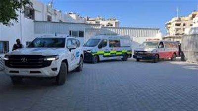 الهلال الأحمر يخلي 3 مرضى من مستشفى العودة المحاصر رغم الاحتجاز وإطلاق النار قرب سيارات الإسعاف