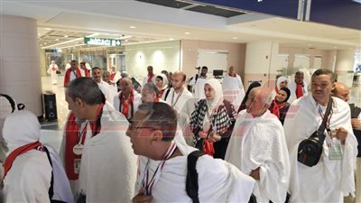 التضامن الاجتماعي تواصل تفويج حجاج الجمعيات الأهلية إلى الأراضي المقدسة