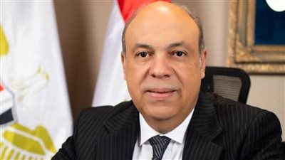 وزير الطيران المدني يزور المقر الرئيسي لشركة إيرباص بمدينة تولوز بفرنسا