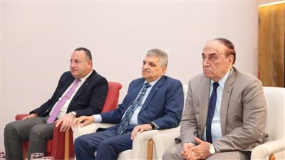 الفريق أسامة ربيع: 