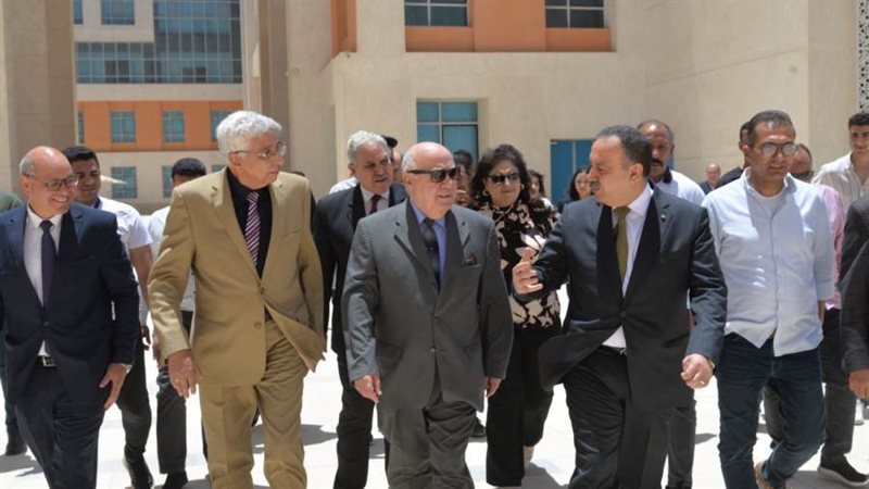 جولة محافظ أسيوط