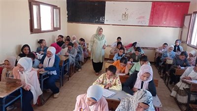 وكيل تعليم البحيرة يتابع سير امتحانات النقل للفصل الدراسي الثاني 