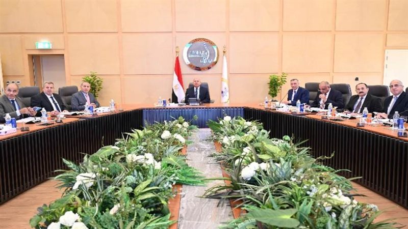 الوزير يترأس أعمال