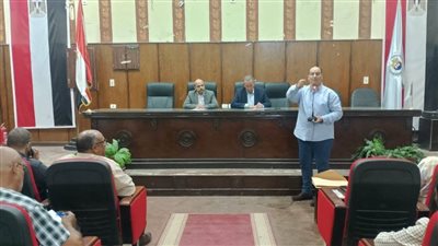 محافظ أسيوط يعلن الجاهزية الكاملة لامتحانات الإعدادية وتنسيق كامل لضمان انضباط العملية الامتحانية