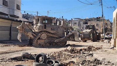 الاحتلال يواصل عدوانه على طولكرم ومخيميها: أعمال تجريف وهدم متواصلة