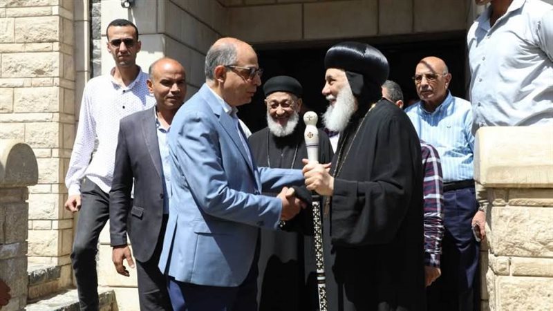 محافظ المنيا خلال