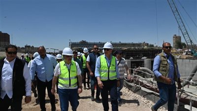 محافظ أسيوط يستقبل وزير الموارد المائية والري ويتفقدان مشروع قناطر ديروط الجديدة بنسبة تنفيذ 81%