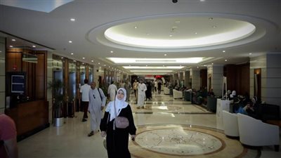 رئيس بعثة الحج يؤكد على تواجد أعضاء البعثة على مدار الساعة بفنادق الإقامة لتفقد أحوال حجاج القرعة