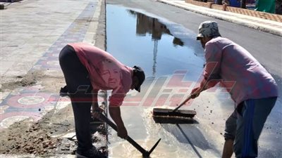 جهود مكثفة لكسح مياه الأمطار بمصيف بلطيم في كفر الشيخ