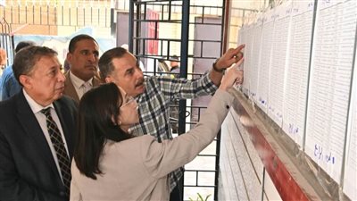 لمتابعة سير امتحانات الشهادة الإعدادية..محافظ البحيرة تتفقد عددًا من لجان مدارس إدكو ورشيد