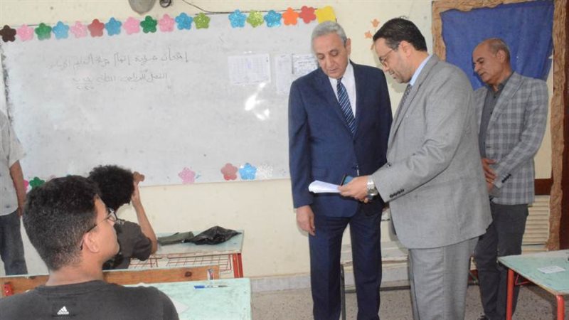 محافظ الغربية خلال