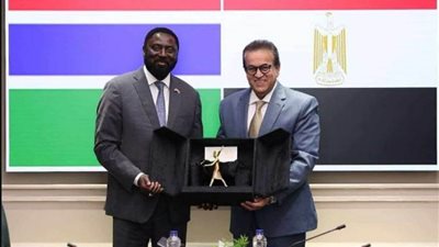 وزيرا صحة مصر وخارجية جامبيا يبحثان تعزيز التعاون في البلدين