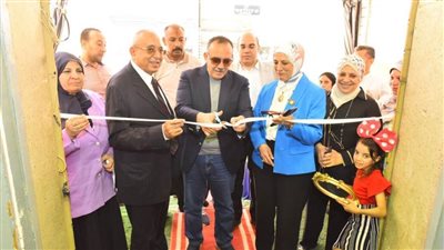 محافظ أسيوط يفتتح معرض 