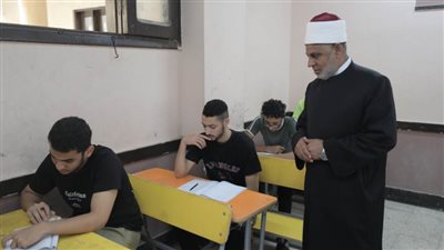 طلاب القسم الأدبي بالثانوية الأزهرية يؤدون الامتحانات في مادتي اللغة الفرنسية والإنشاء وسط إجراءات منظمة وهدوء
