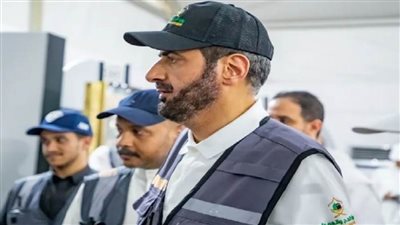 وزير الحج يؤكد ضرورة الالتزام بالتنظيمات والتعليمات لضمان سلامة الحجاج