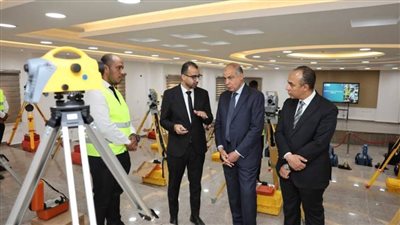 محافظ المنيا يفتتح مجمع الذكاء المكاني لدعم التحول الرقمي وتعزيز الخدمات الذكية