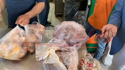 ضبط لحوم مفرومة مجهولة المصدر بكفر الشيخ 
