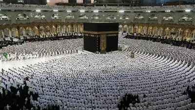 وزير الحج يؤكد ضرورة الالتزام بالتنظيمات والتعليمات لضمان سلامة الحجاج