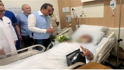 وزير الصحة يتفقد الحالة الصحية للحجاج المصريين في المدينة المنورة