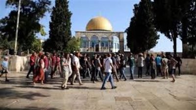 مستوطنون يقتحمون الأقصى وقوات الاحتلال تهدم منزلين بالقدس
