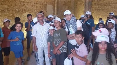 المنيا تستقبل وفد Kids Camp في جولة سياحية بالمناطق الأثرية.. صور 