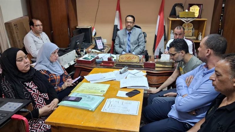 وكيل الوزارة داخل