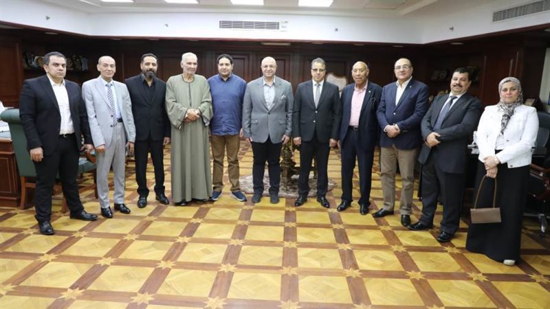 محاقظ بنى سويف يستقبل