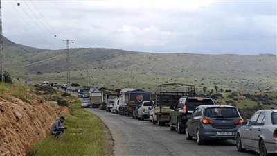 الاحتلال يشدد إجراءاته العسكرية على حاجز الحمرا في الأغوار الشمالية