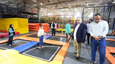 محافظ أسيوط يشارك أبناء داري 