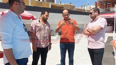 متابعة تطبيق عوامل الأمن والسلامة بحمامات السباحة في كفر الشيخ