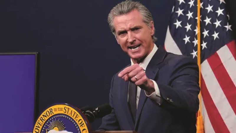 حاكم ولاية كاليفورنيا