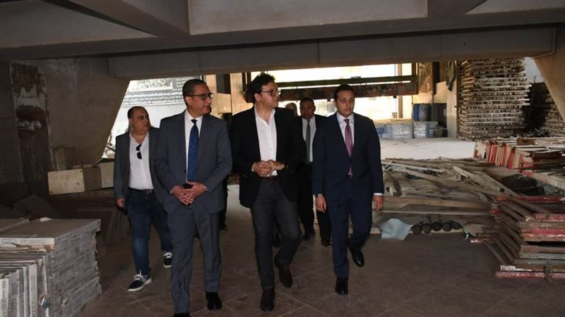 وزير الثقافة ومحافظ