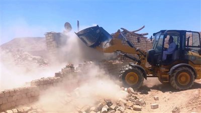      محافظة أسوان .. إزالة 15 حالة تعد بمساحة 13 ألف و268 م2 ضمن المرحلة الثانية للموجة الـ 26