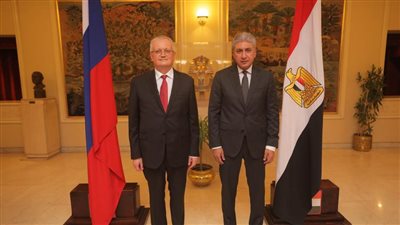  وزير السياحة والآثار يشارك في الاحتفال بالعيد الوطني لروسيا