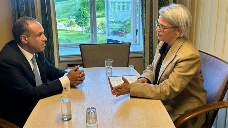 وزير الخارجية والهجرة